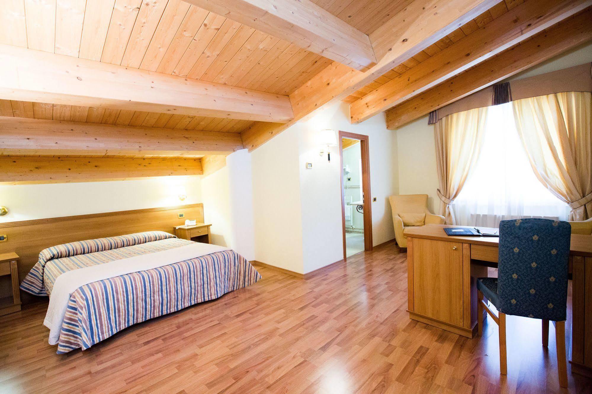 Hotel Grand Elite